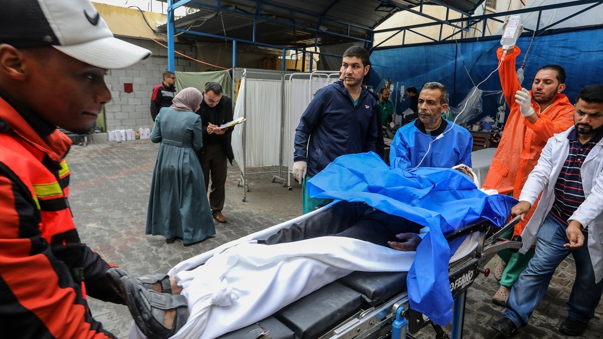 Hastaneleri bombalanan Gazzeli kanser hastaları Ankara'ya getirildi