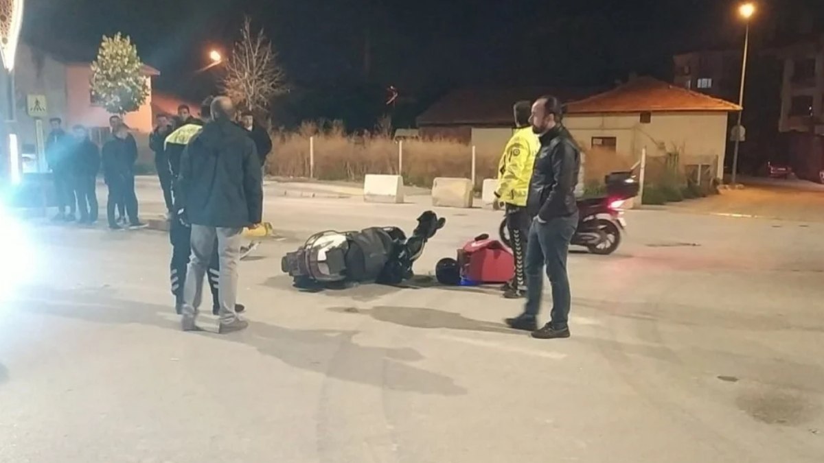 Çorum'da motosiklet ile otomobil çarpıştı: 1 yaralı