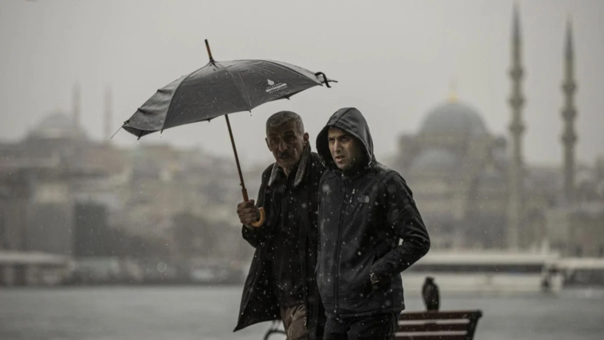 Valilik duyurdu: İstanbul'da fırtına etkisini kaybedecek