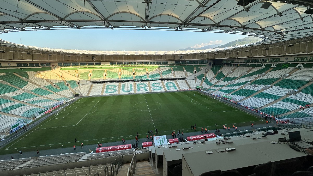Bursaspor’da stadın ismi resmen 'Yüzüncü Yıl Atatürk Stadyumu' oldu