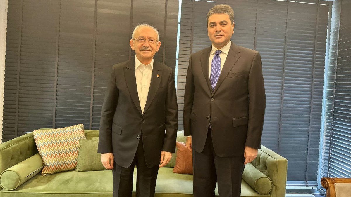 Gültekin Uysal, Kemal Kılıçdaroğlu'nu yeni ofisinde ziyaret etti