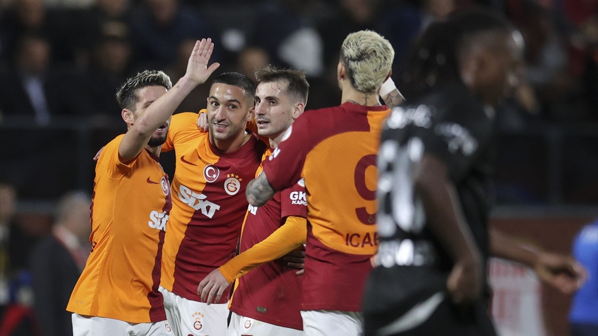 Galatasaray, Süper Lig tarihindeki en iyi sezonunu yaşıyor