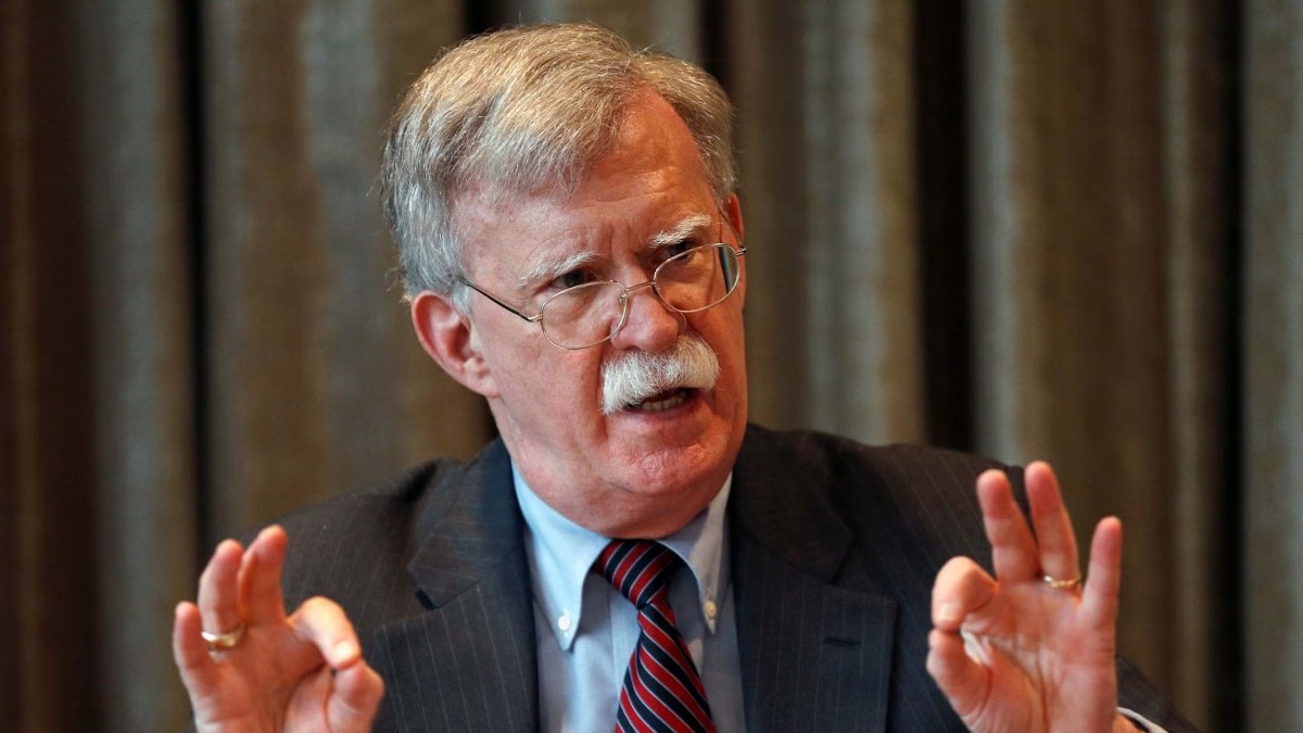 John Bolton: Ukrayna için acele etmeliyiz, yoksa Rusya kazanacak