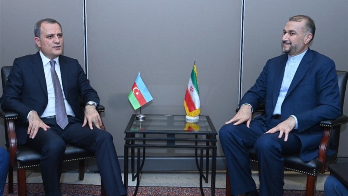 İran: Azerbaycan'la ilişkiler doğru yolda