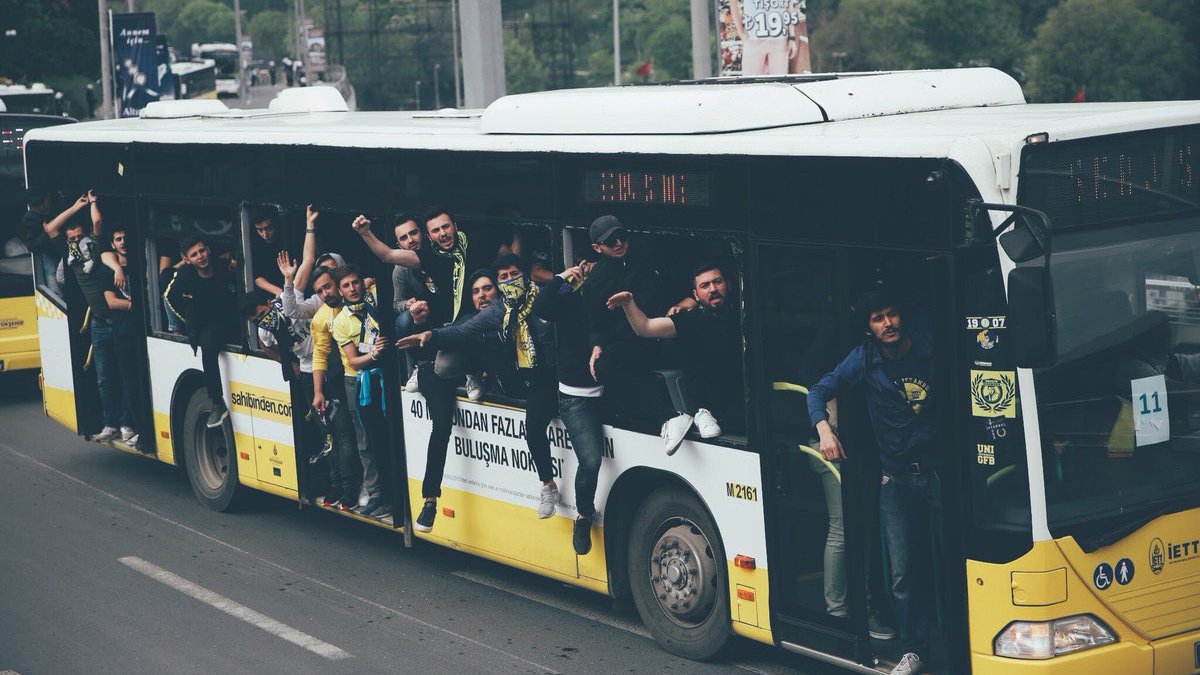 Beşiktaş - Fenerbahçe derbisine sarı-lacivertli taraftarlar alınacak