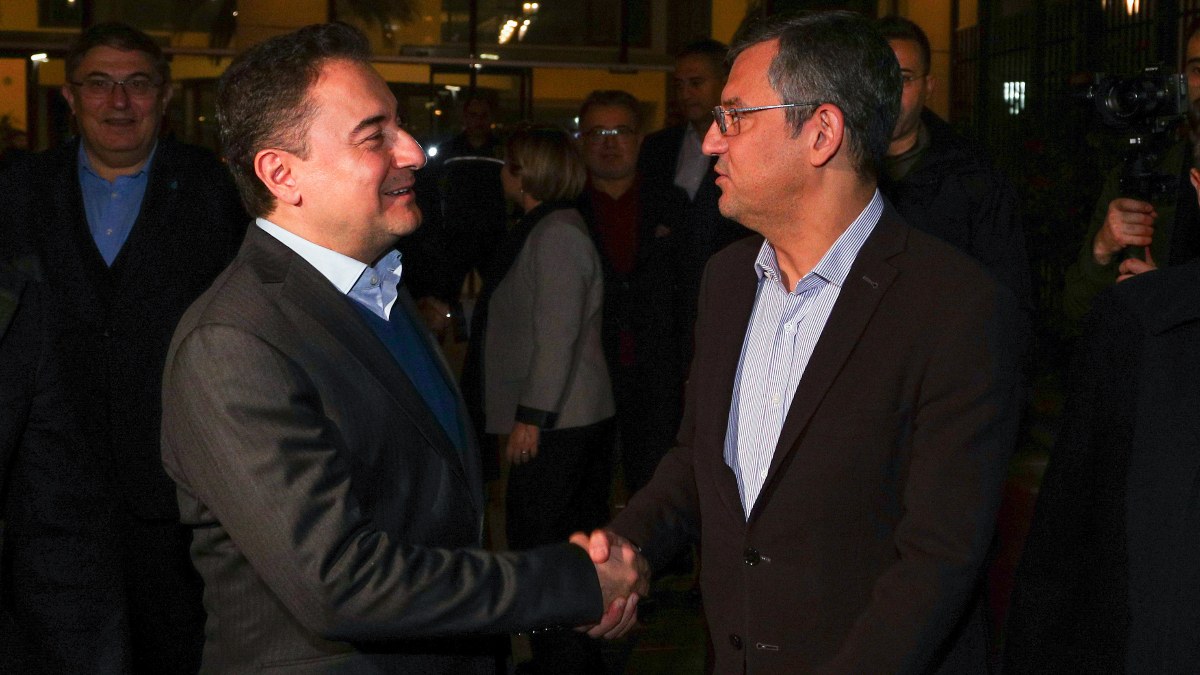 CHP lideri Özgür Özel'den Ali Babacan'a taziye ziyareti