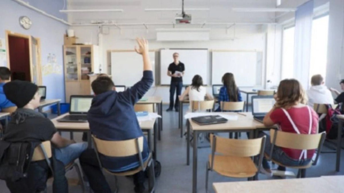 İsveç'te öğretmenin verdiği ödev tepki çekti: Görevden uzaklaştırıldı