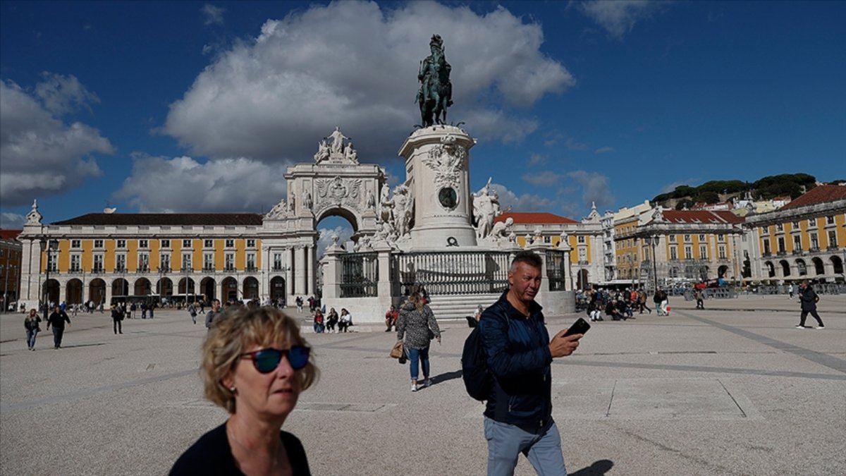 Portekiz'de haftada 4 gün çalışmayla ilgili ilk anket! Depresyonu azalttı