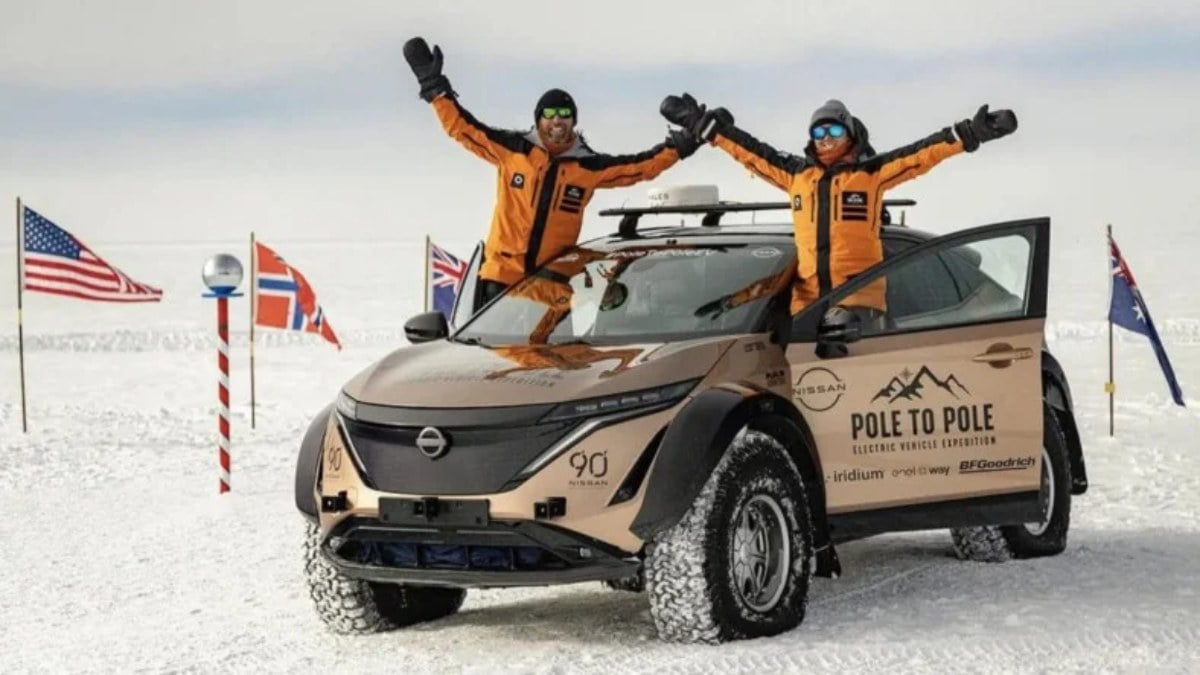 9 aylık yolculuk: İlk kez bir otomobil Kuzey Kutbu'ndan Güney Kutbu'na gitti