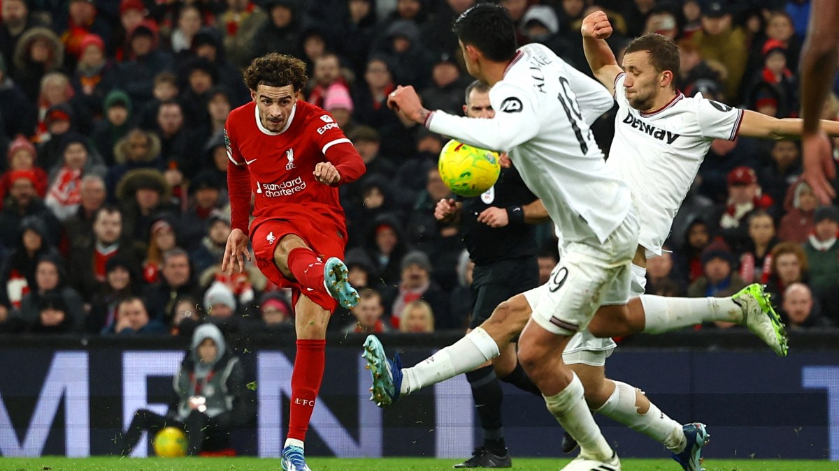 Liverpool turladı: West Ham United karşısında farklı galibiyet