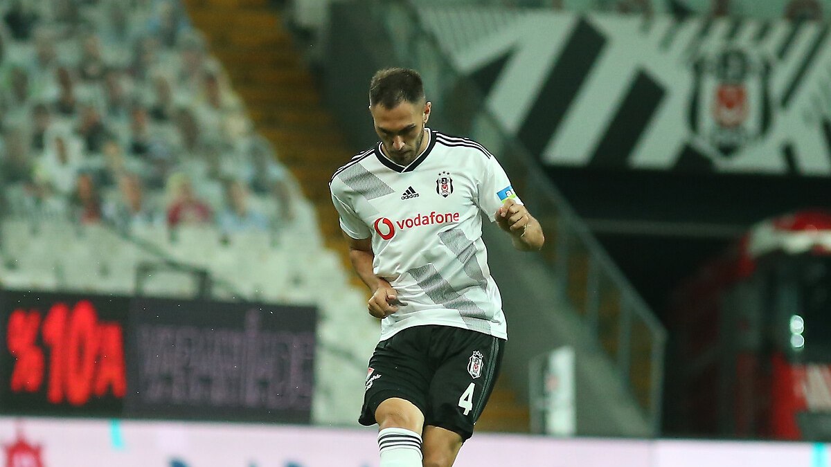 Beşiktaş'a CAS'tan kötü haber! Victor Ruiz'e tazminat ödenecek