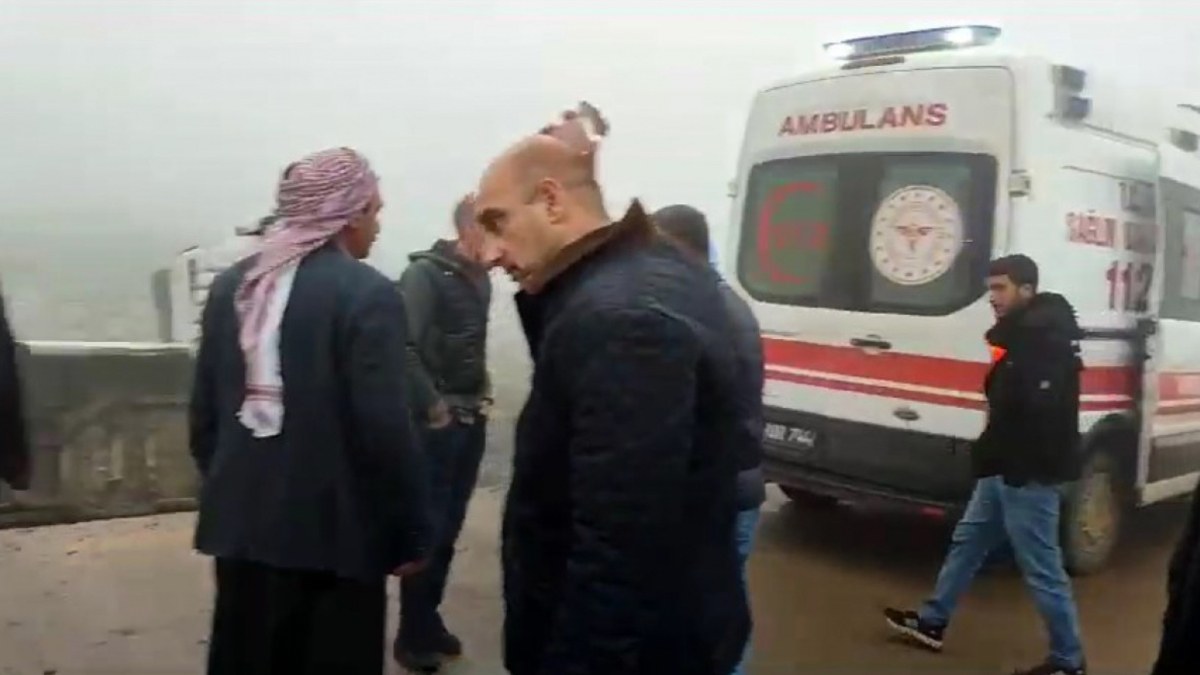 Şanlıurfa'da öğretmenleri taşıyan minibüs devrildi: 9 yaralı