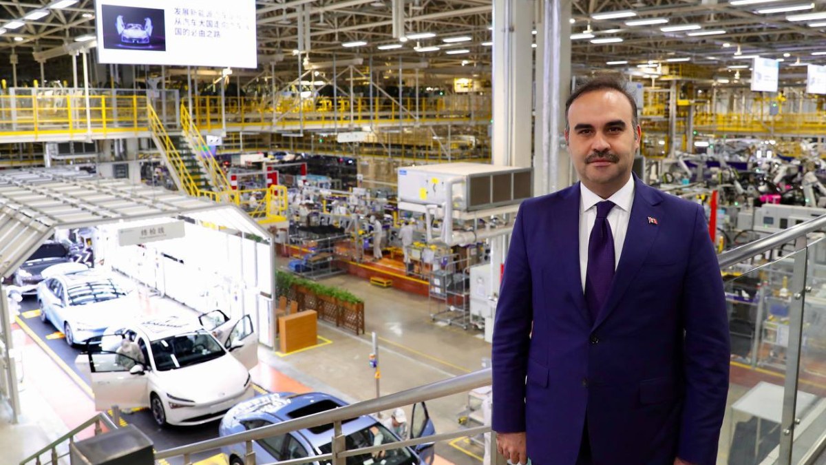 Mehmet Fatih Kacır, Çinli elektrikli araç ve batarya üreticilerini yatırıma davet etti