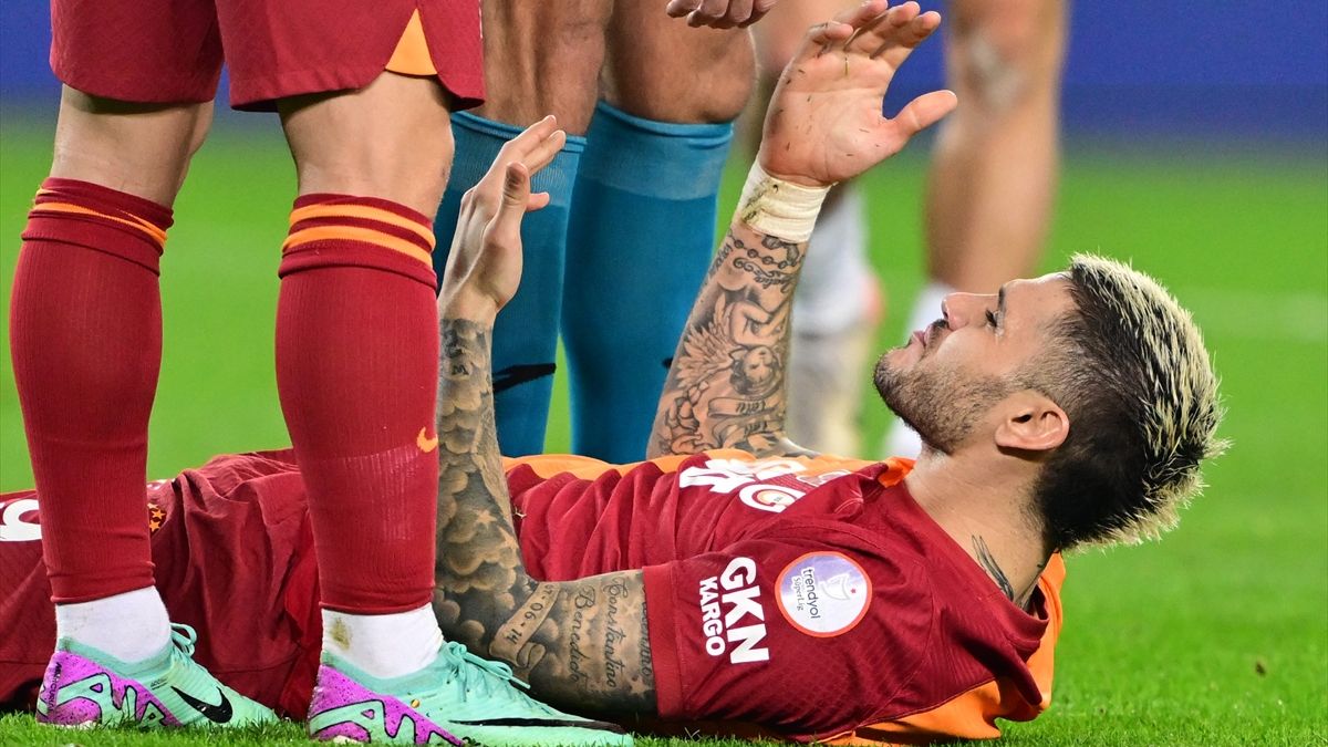 Galatasaray'dan derbide tartışma yaratan pozisyon hakkında açıklama!