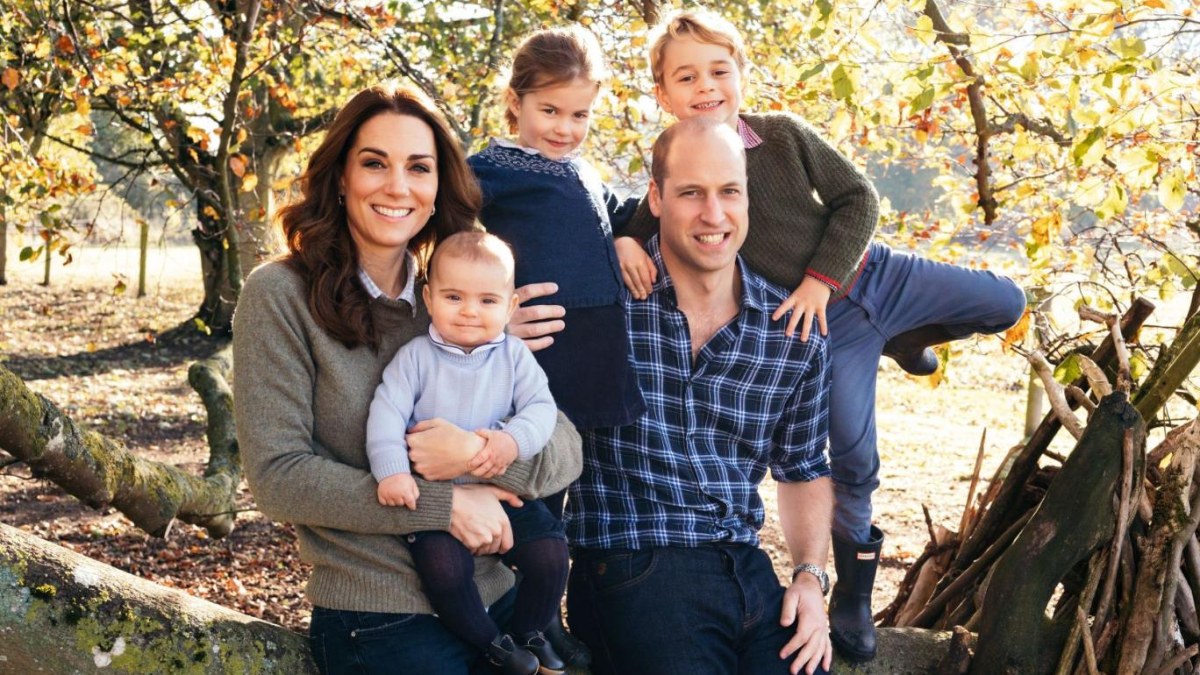 Prens William ve Prenses Kate Middleton'ın çocukları büyüdü! İngilizlerin gözü yaşlı...