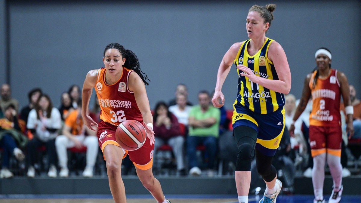 Kadınlar derbisinde Fenerbahçe, Galatasaray'ı devirdi
