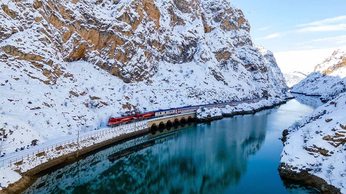 Doğu Ekspresi'nin popüler durağı Erzincan'da kış manzaraları