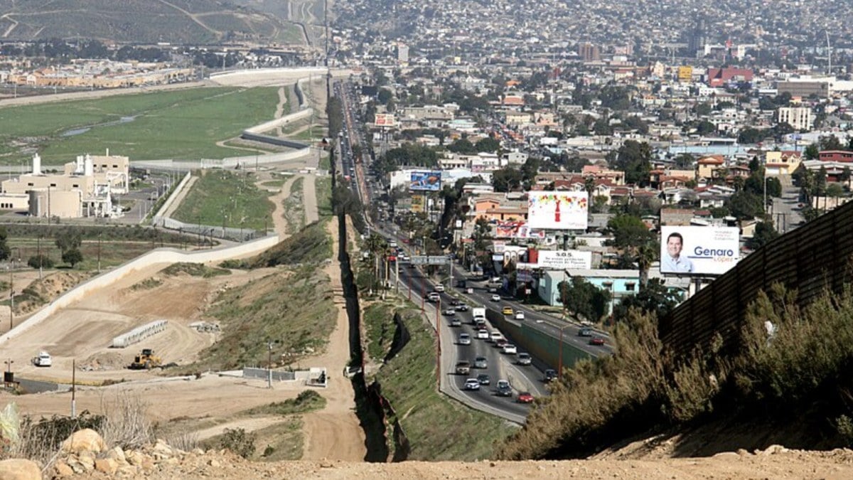 ABD ve Meksika sınır geçişlerinin açık tutulması konusunda anlaştı