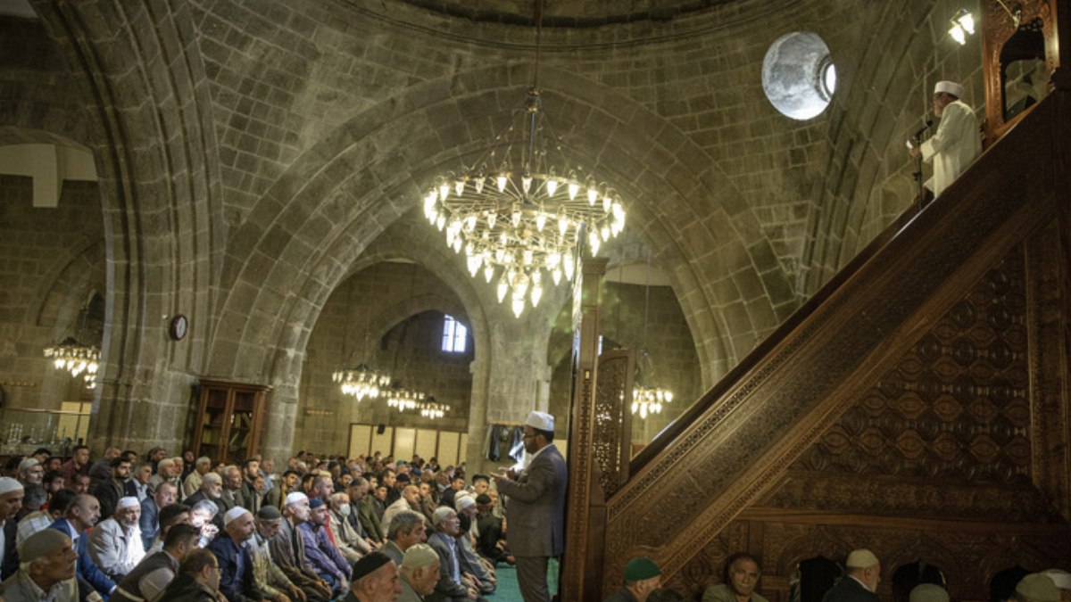 2023'ün son cuma hutbesinde yılbaşı vurgusu: Haramlardan uzak durun