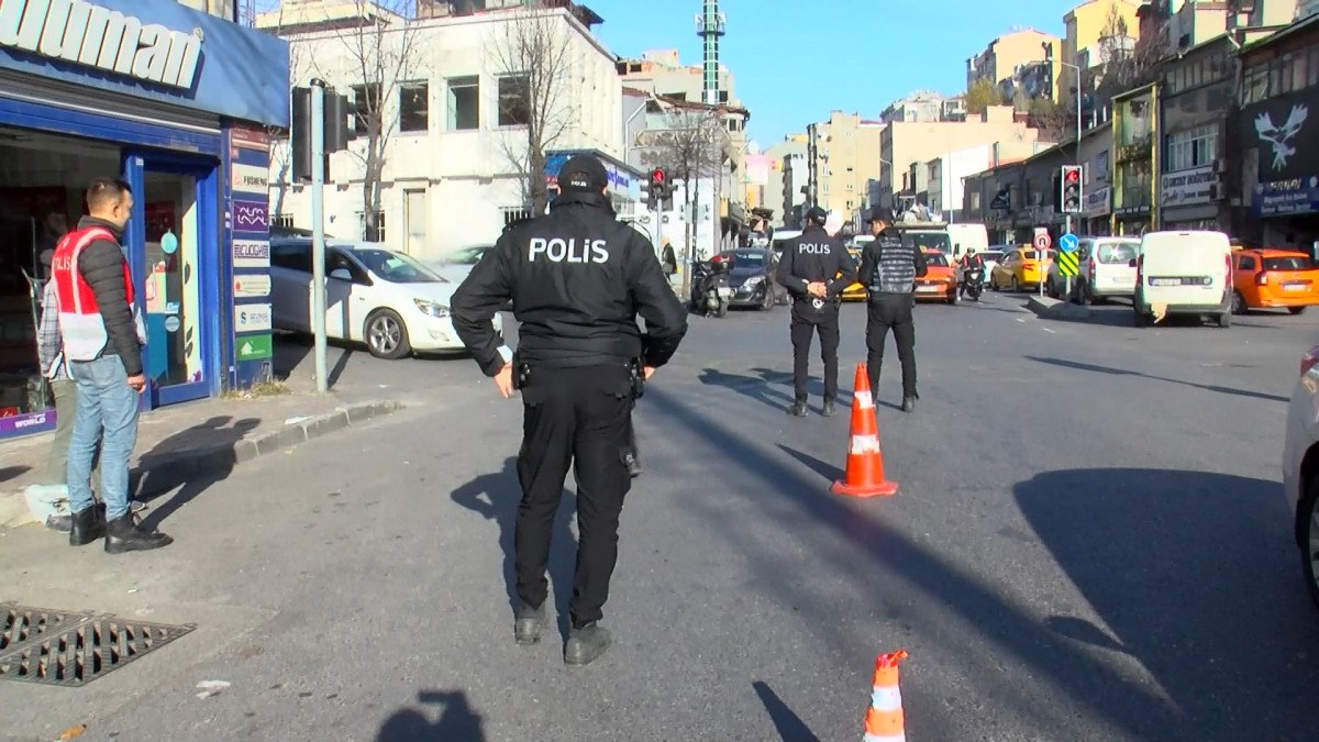 İstanbul'da polisten yılbaşı denetimi