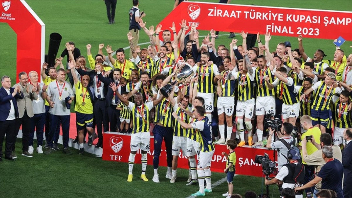 Fenerbahçe, 2023'te kupa hasretini bitirdi