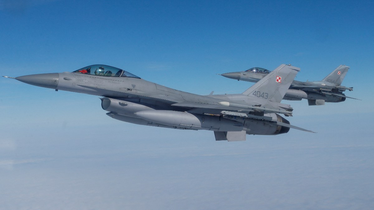 Rusya'dan Ukrayna'ya saldırı dalgası: Polonya'nın F-16'ları havalandı