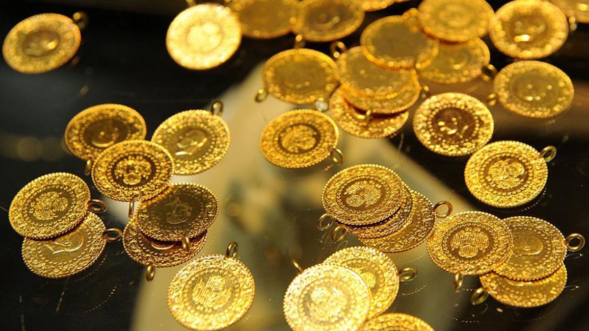 Yılın ilk işlem gününde altının seyri yukarı yönlü! Gram altın 1,980 lira