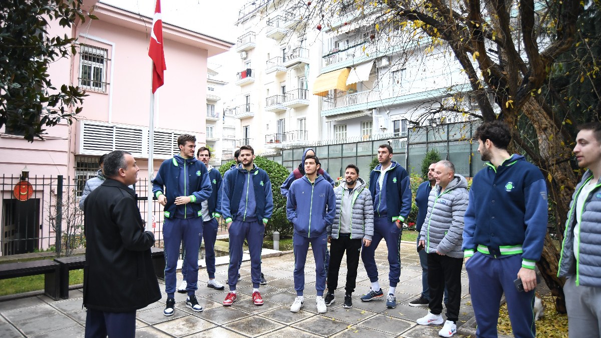 Tofaş Basketbol Takımı'ndan Atatürk’ün evine ziyaret