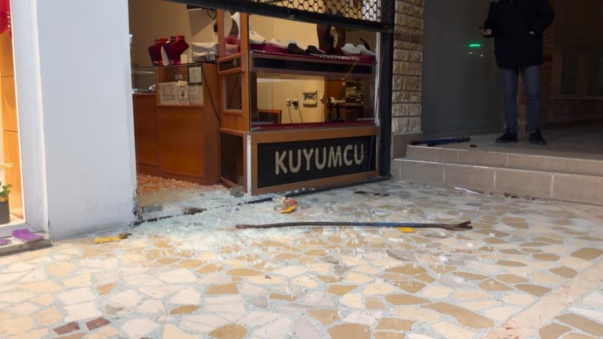 Bursa'da kuyumcudan 500 bin liralık altın çalındı