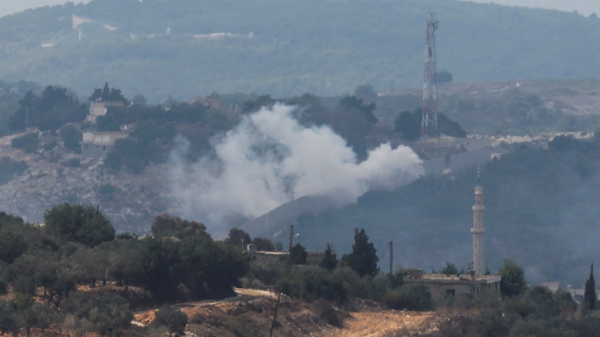 Hizbullah'ın Aruri suikastına yanıtı: İsrail üssüne 60’dan fazla roket attılar