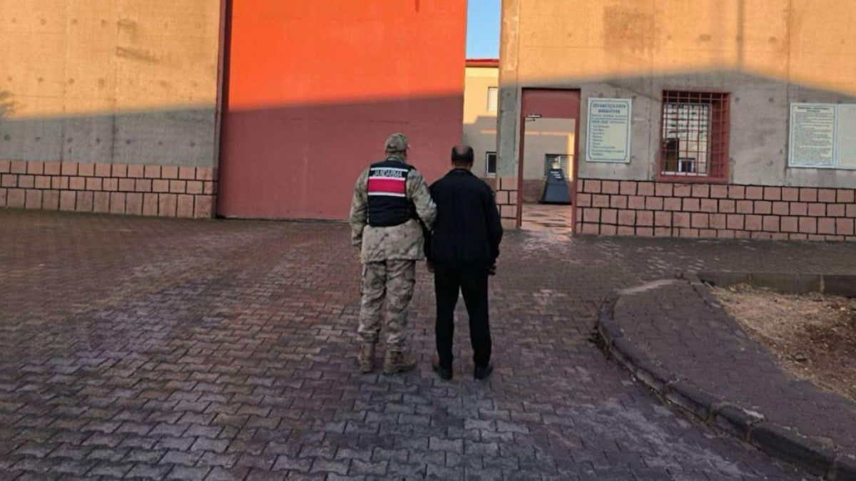 Kilis'te hapishaneye ziyarete gitti: Tutuklandı