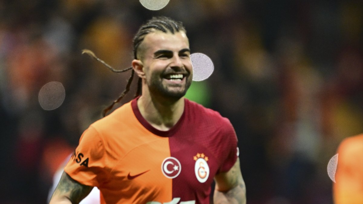 Abdülkerim Bardakcı'dan Konyaspor'a şık vole golü!