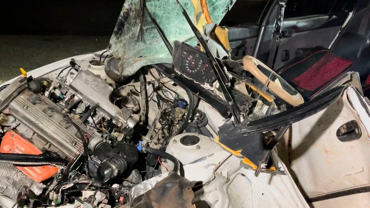 Muş'ta kaza yapan otomobilin hız göstergesi 240'ta takılı kaldı