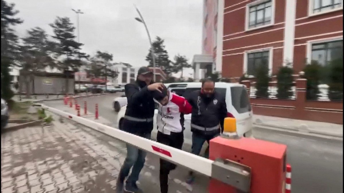 İstanbul'da canlı yayında uyuşturucu madde kullanan şahıs yakalandı