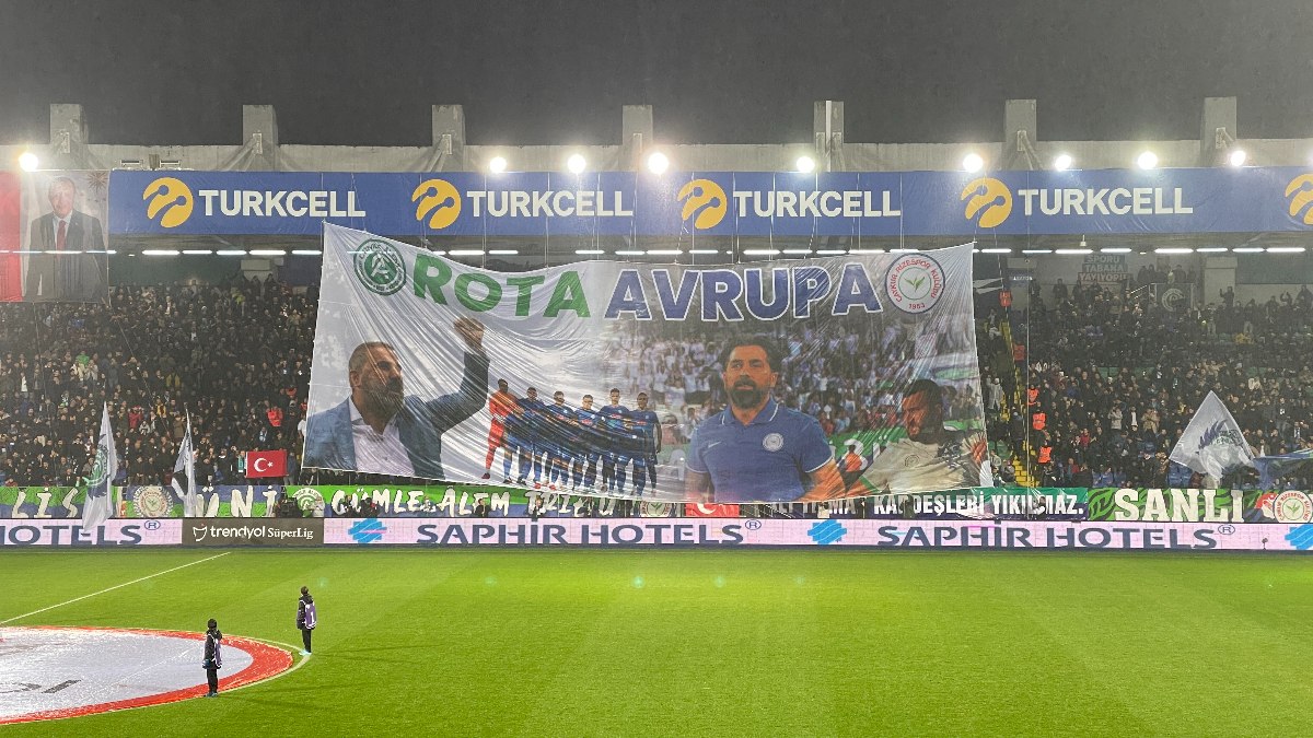 Rizespor taraftarından koreografi!