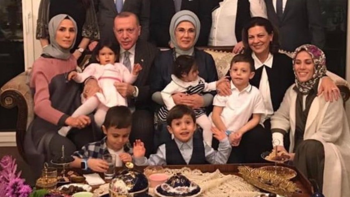Cumhurbaşkanı Erdoğan'ın kaç torunu var? İşte çocukları ve torunları