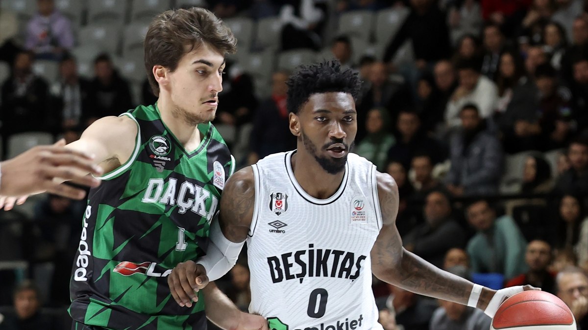 Beşiktaş evinde Darüşşafaka'yı yendi