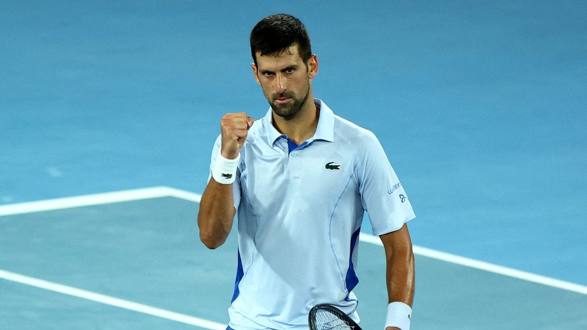 Novak Djokovic, Avustralya Açık'a galibiyetle başladı