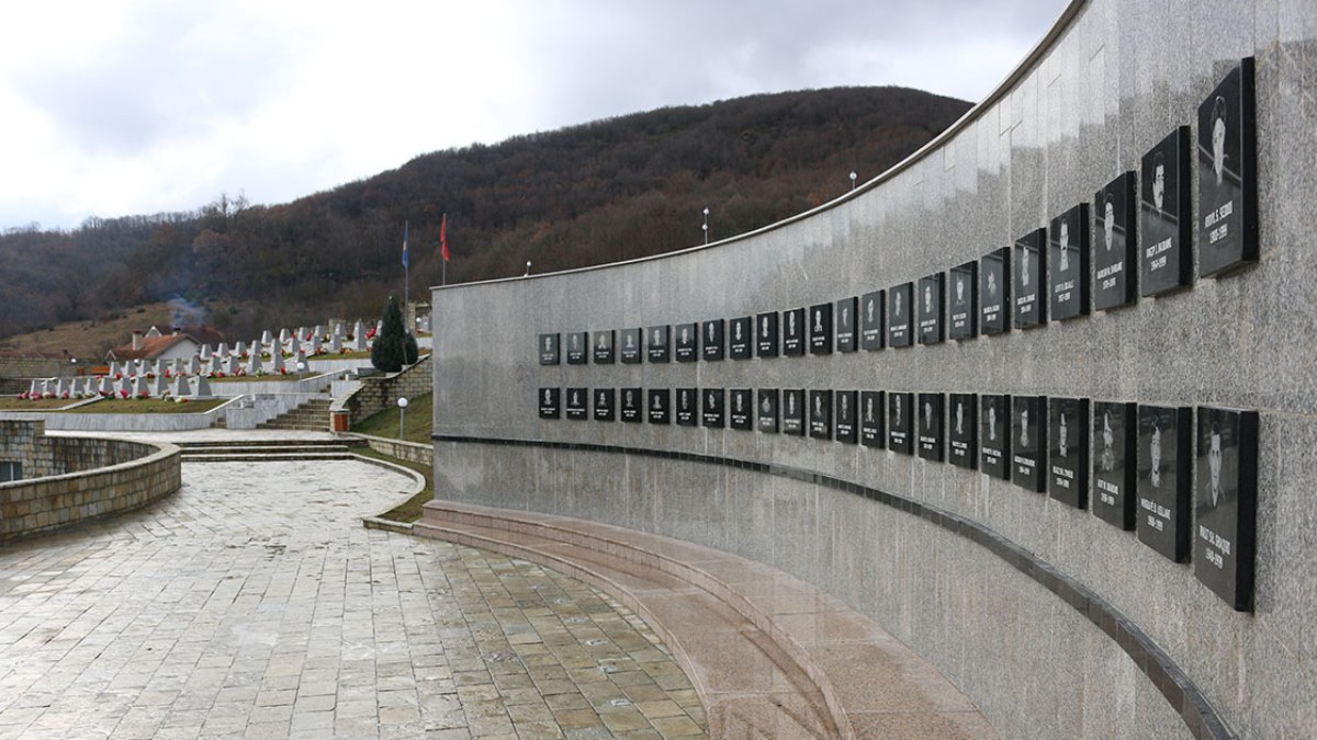 Kosova'da Reçak Katliamı'nın 25. yılı anıldı