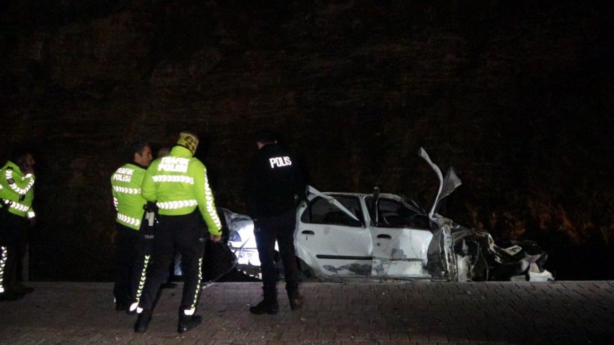 Antalya'da alkollü sürücü kaza yaptı! Hamile kadın hayata tutunamadı
