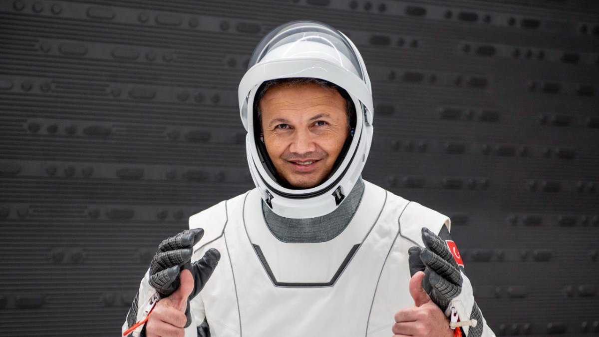 İlk Türk astronot Alper Gezeravcı uzaya gidiyor! SpaceX paylaştı: Hazırlıklar tamam... İşte tüm detaylar
