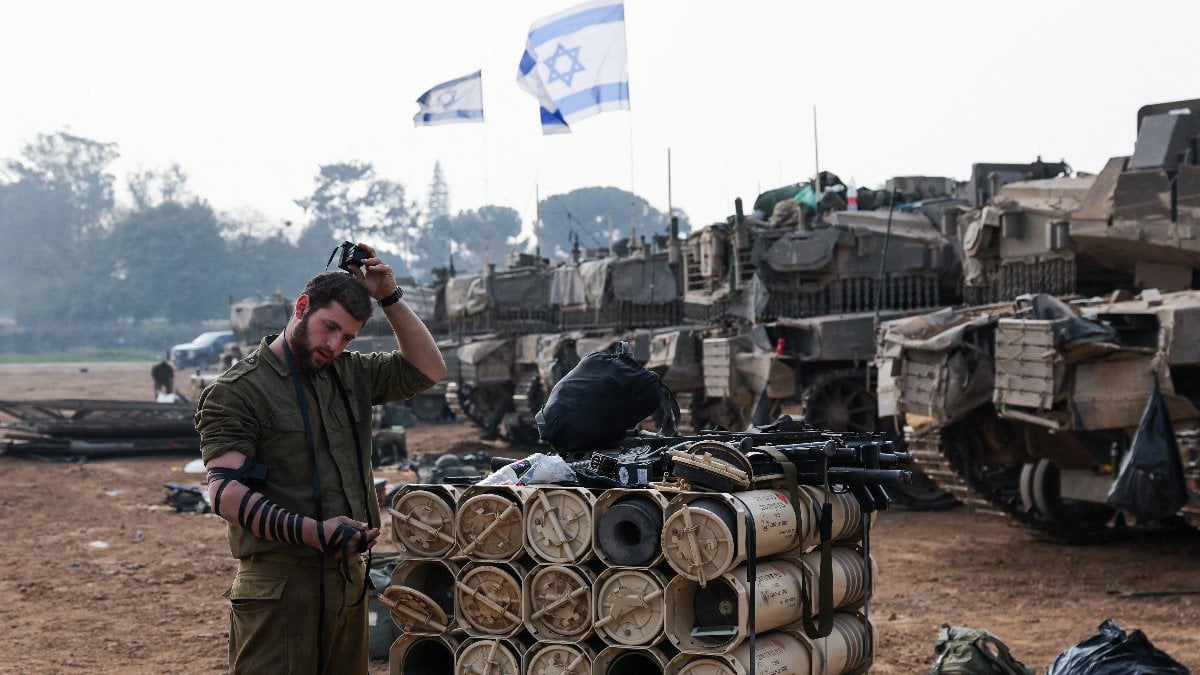 Almanya, İsrail'e tank mühimmatı göndermeyi düşünüyor