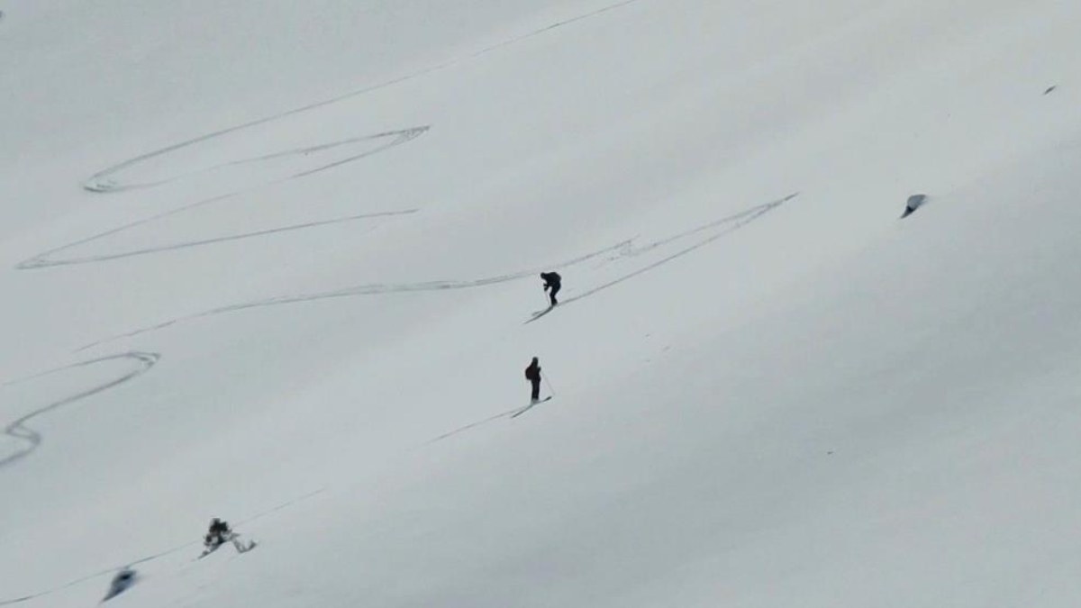 Terörden arındırılan Munzur Dağları'nda kayak keyfi