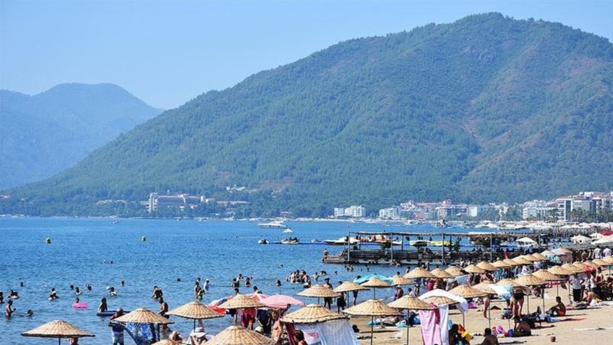 Antalya lider! Yabancılara konut satışı 2023'te yüzde 48,1 azaldı