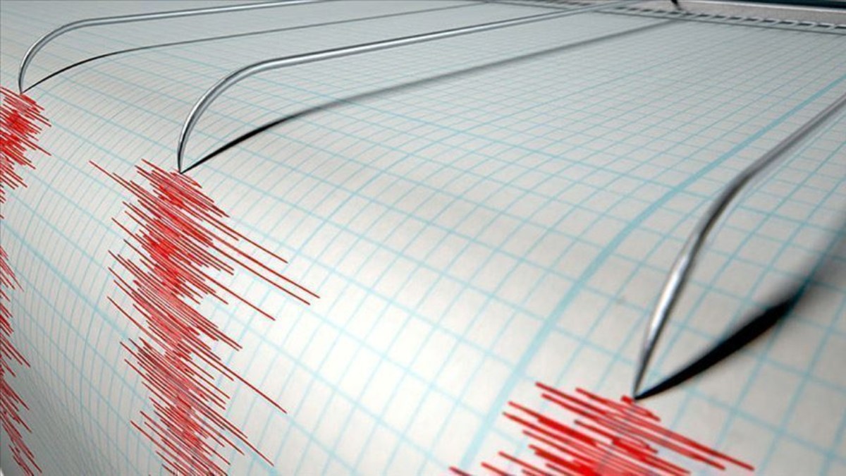 İzmir'de 4.4 büyüklüğünde deprem