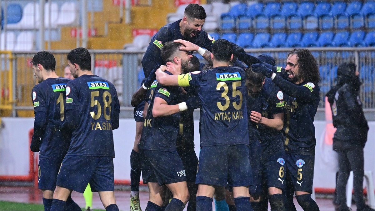 Kasımpaşa, Hatayspor'u üç golle geçti