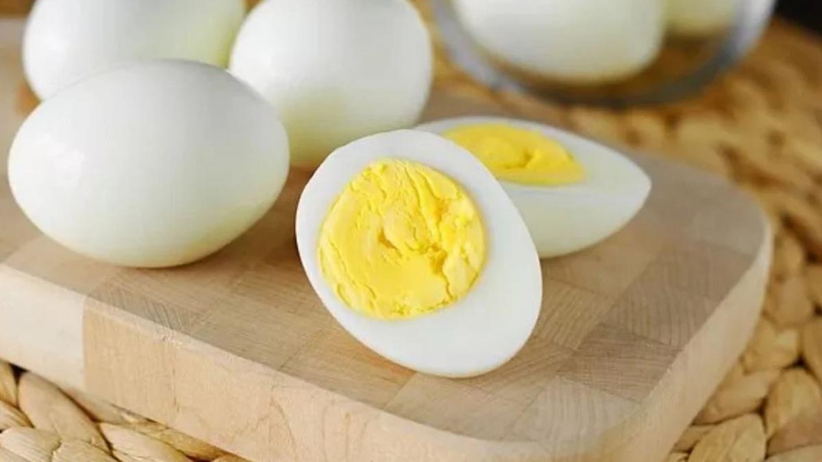 Yumurtanın sarısının neden yeşil rengine döndüğü belli oldu! Asla bir daha öyle pişirmeyin…