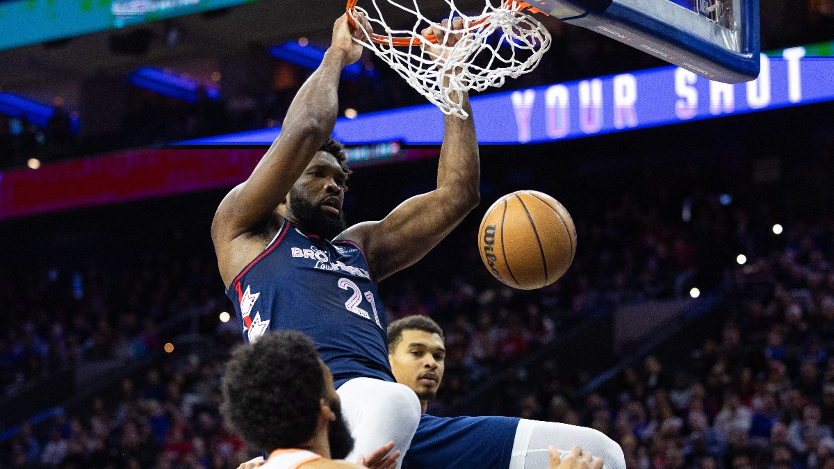 NBA'de 70 sayı barajını geçen oyuncular arasına Joel Embiid de girdi