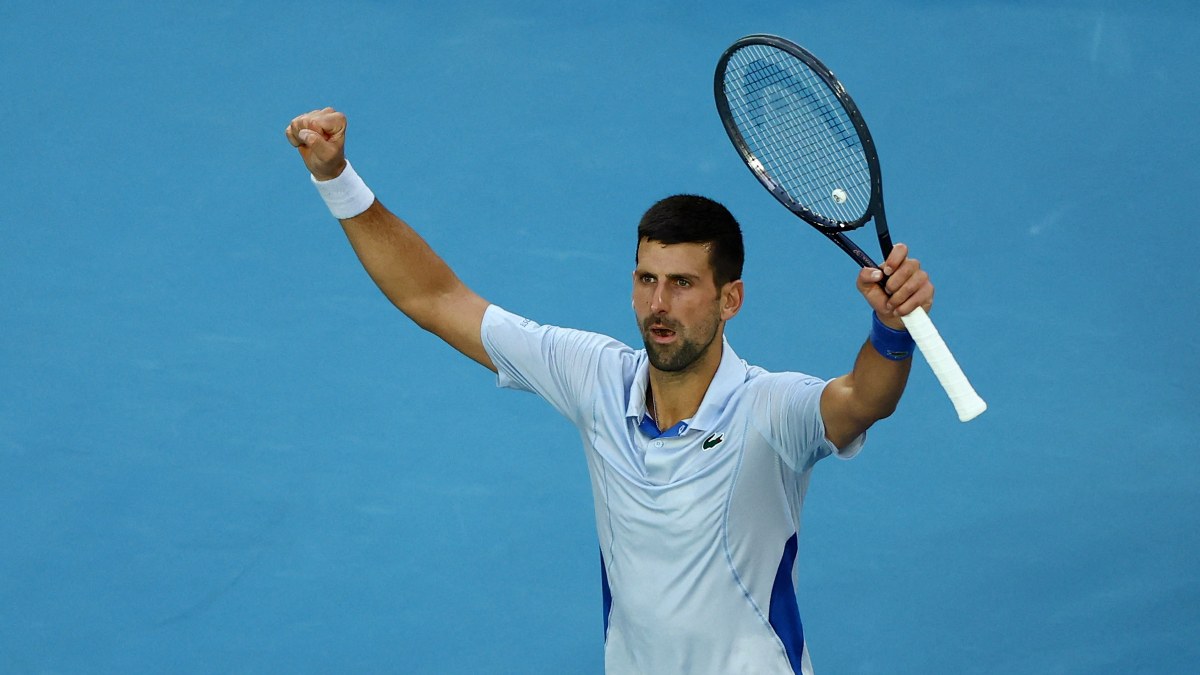 Novak Djokovic, Avustralya Açık'ta yarı finale yükseldi