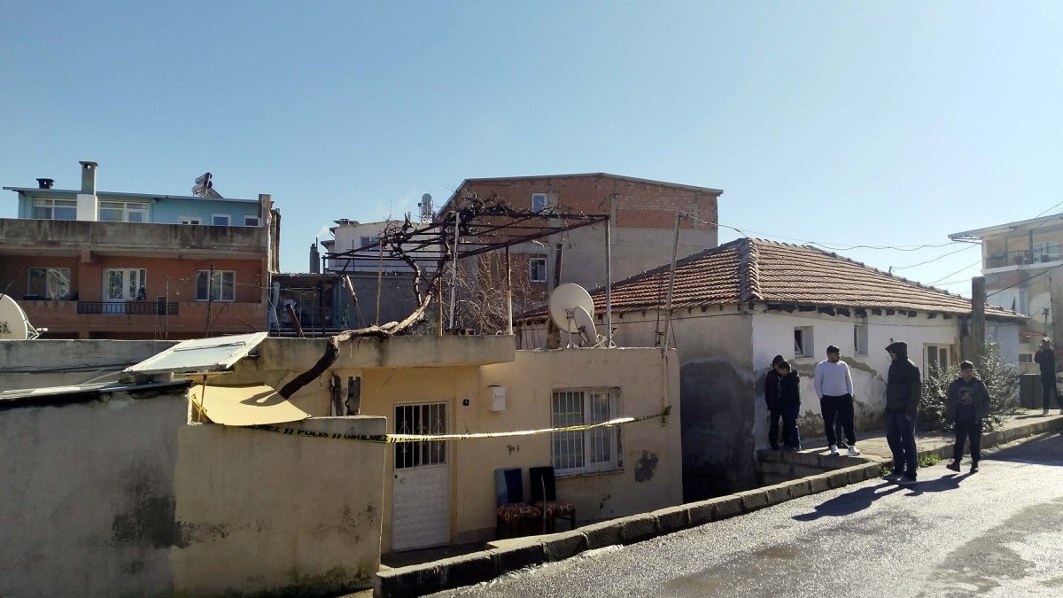 İzmir'de Suriyeli saldırgan eski sevgilisinin evini bastı: 1 ölü 1 yaralı